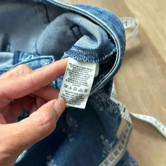 We the Free Bohemian Just Float On Flare Jeans Free People Sz 26 - Picture 5 of 11